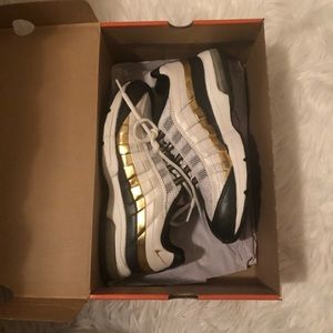 NIKE AIR MAX 95